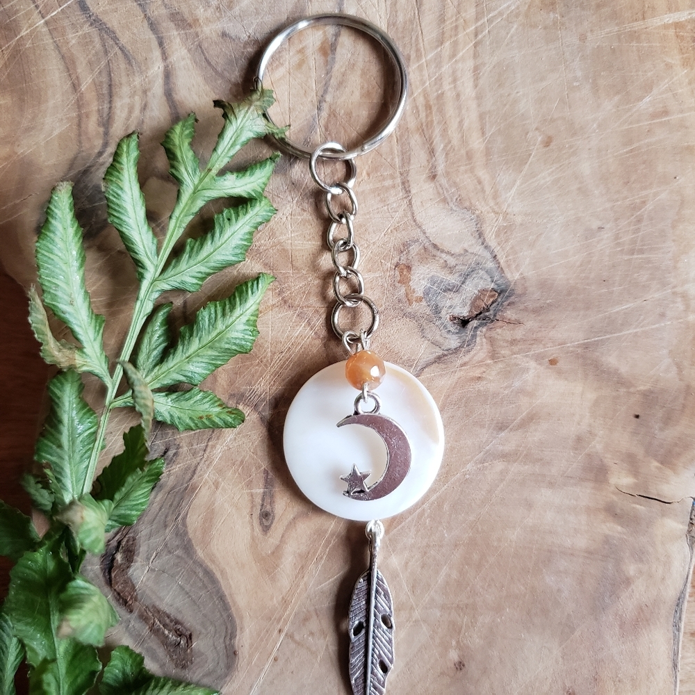 Handmade Mother of Pearl × Yellow Agate Keychain